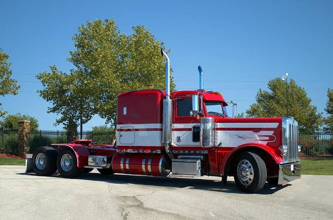 how much does a semi truck weigh